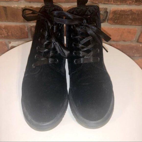 Dr. Martens Black Velvet Combat Boots Size 6 - Picture 2 of 8